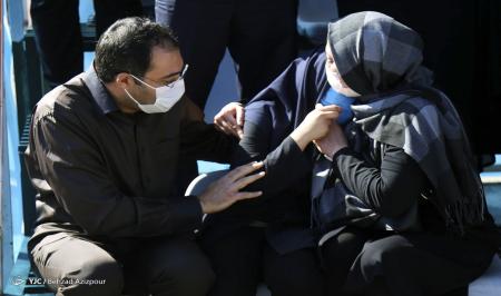 مراسم تشییع پلیسی که با سلاح سرد یک متهم شهید شد+ عکس