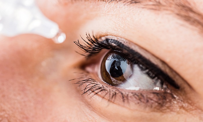 آیا استفاده مدام از قطره های چشمی می تواند مشکل جدی ایجاد کند؟