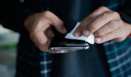 ادعای جدید دانشمندان؛ ویروس کرونا روی موبایل و اسکناس ۲۸ روز می ماند