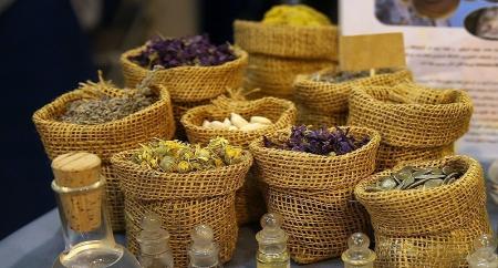 آیا داروهای طب سنتی می‌توانند به کاهش زمان بستری بیماران کرونا کمکی کنند؟