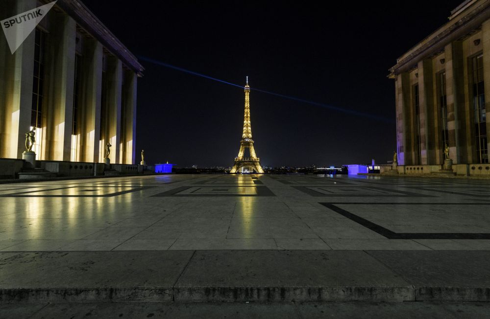 خیابان‌های خلوت پاریس بخاطر کرونا+ عکس 