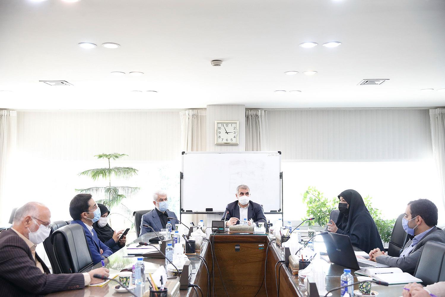 نشست مشترک نایب رئیس مجلس با رئیس و معاونین سازمان غذا و داروی کشور