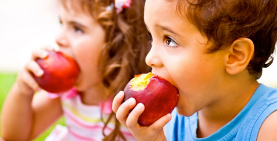 اختصاصی| «روزی یک سیب بخور، هرگز دکتر نرو» واقعیت است یا افسانه؟