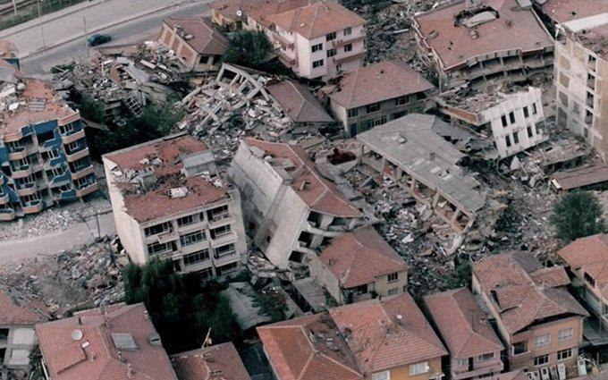 تصویر هوایی از عمق فاجعه ویرانی ازمیر ترکیه بر اثر زلزله  +عکس