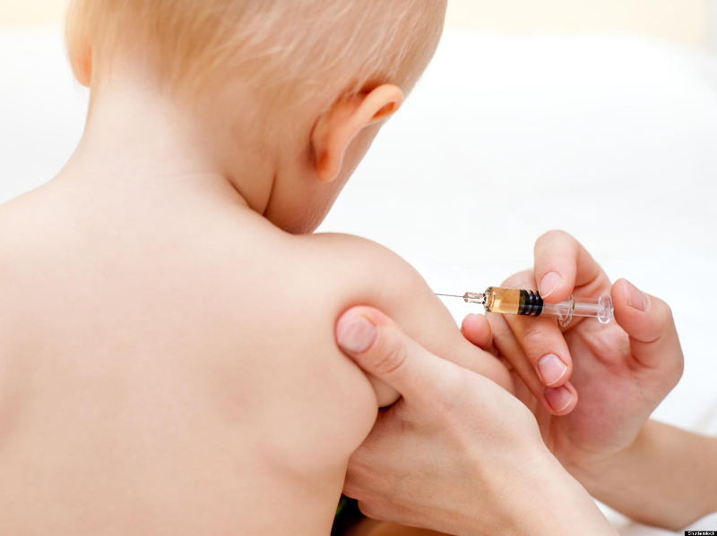  واکسیناسیون به موقع کودکان در شرایط کرونایی فراموش نشود