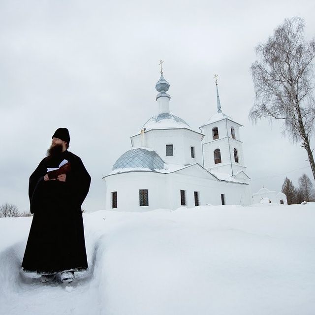 کلیسای روسیه در طبیعت برفی + عکس