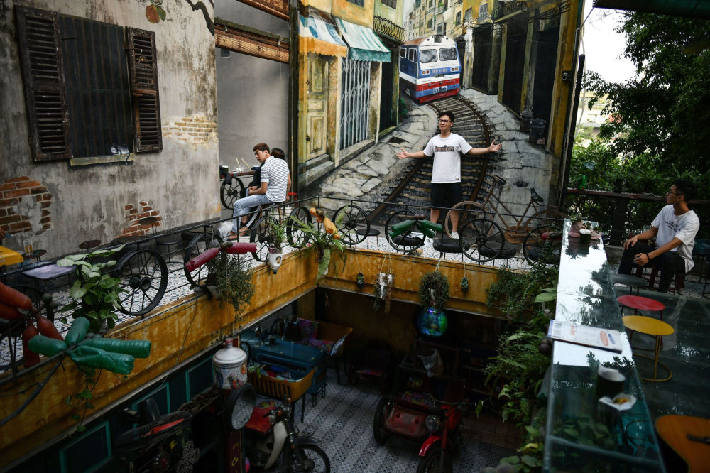 کافه ای عجیب و غریب و گران قیمت در ویتنام  + عکس