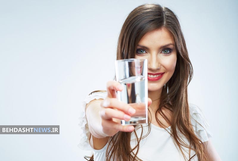 چگونه کم آبی بدن، سلامت پوست را از بین می برد؟