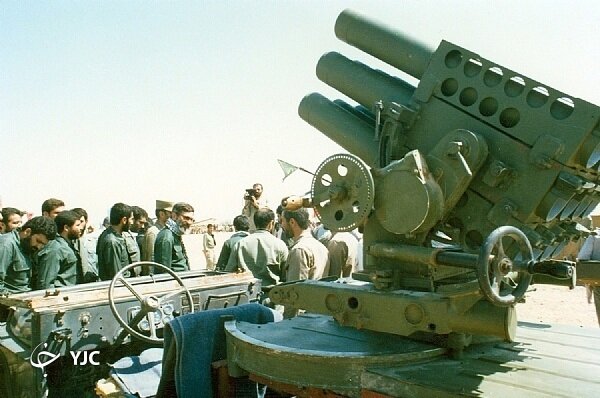 رهبر انقلاب در لباس نظامی + عکس