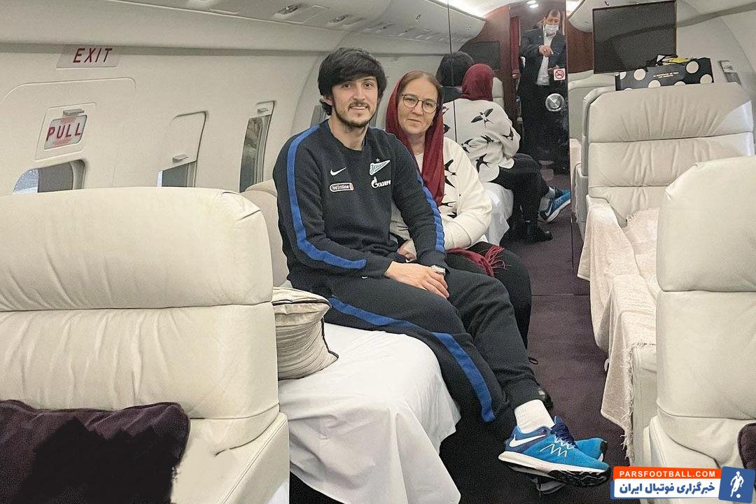 سردار آزمون و مادرش در هواپیمای شخصی اش + عکس