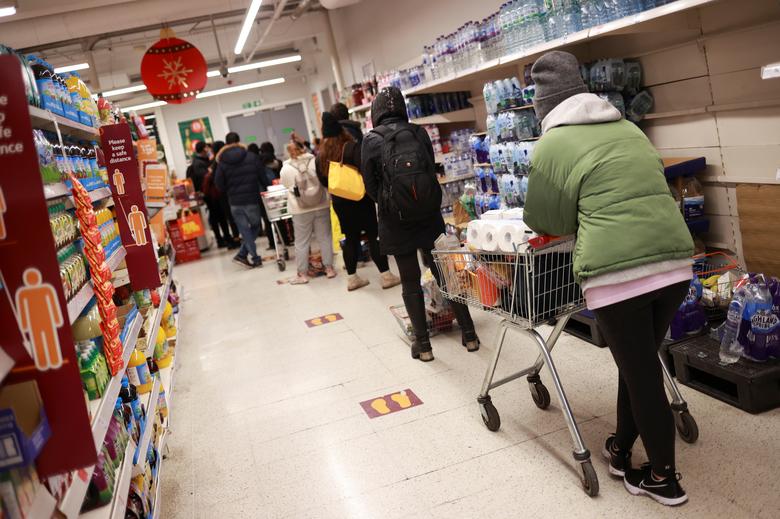 وحشت انگلیسی‌ها از گونه جدید کرونا + عکس