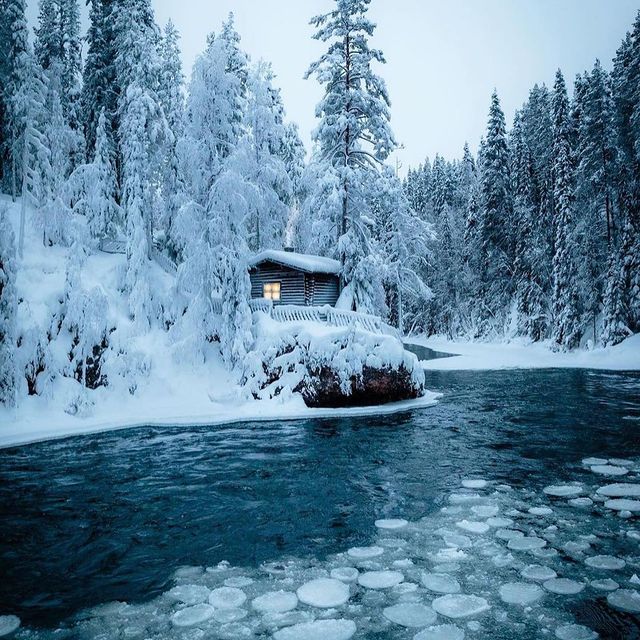 صبح زیبای برفی در فنلاند + عکس