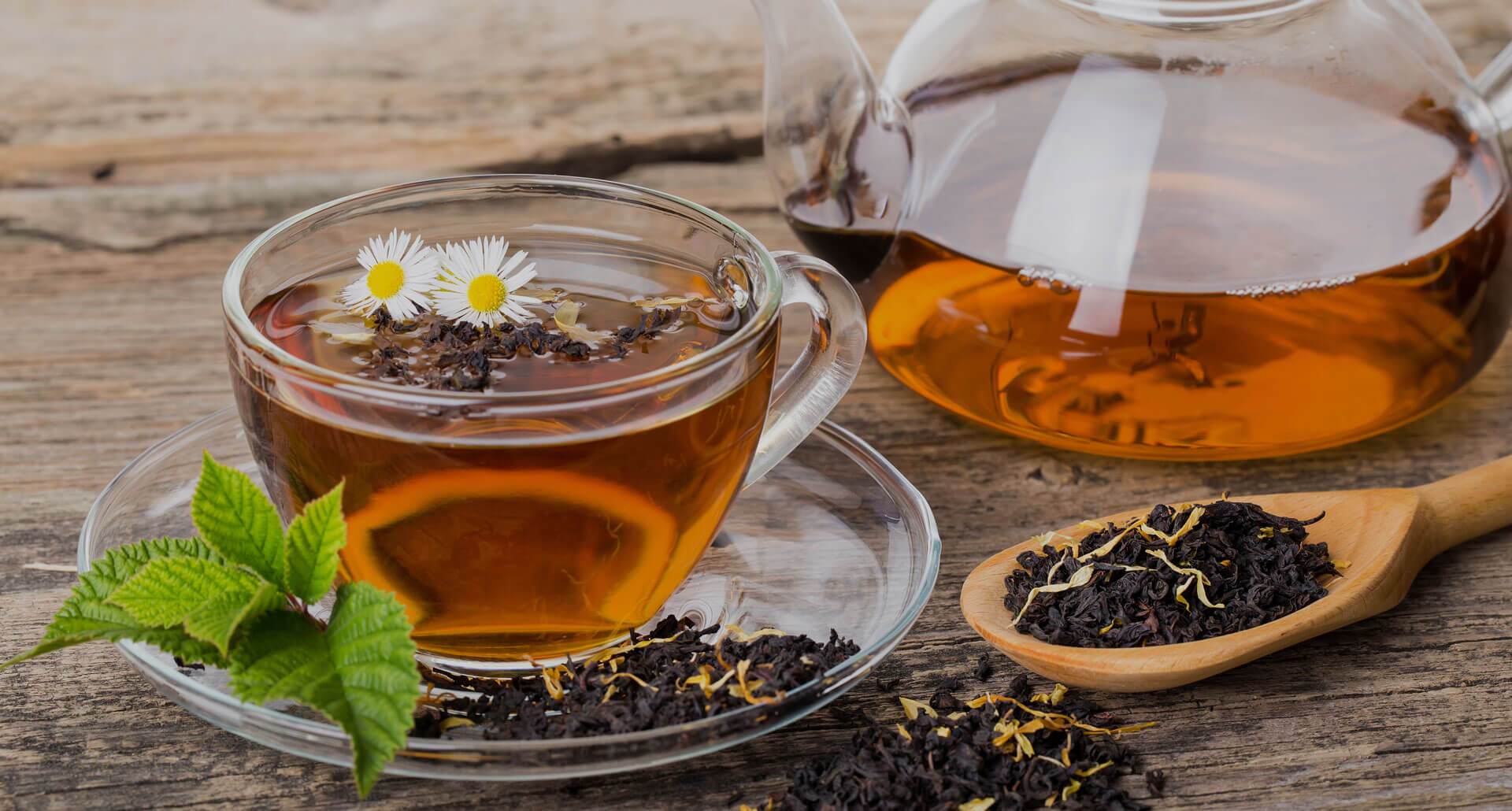 طرفداران پر و پا قرص چای از این ۹ عارضه خطرناک خبر دارند؟