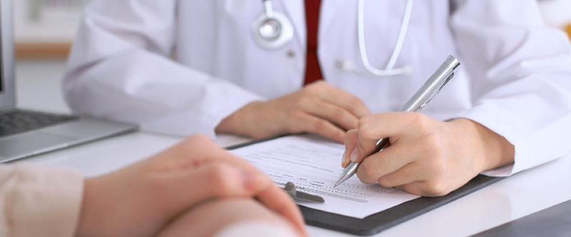 اختصاصی| سوءمدیریت وزارت بهداشت در توزیع عادلانه پزشکان متخصص/ ازدحام پزشک در شهرهای بزرگ و محرومیت بهداشتی شهرهای کوچک