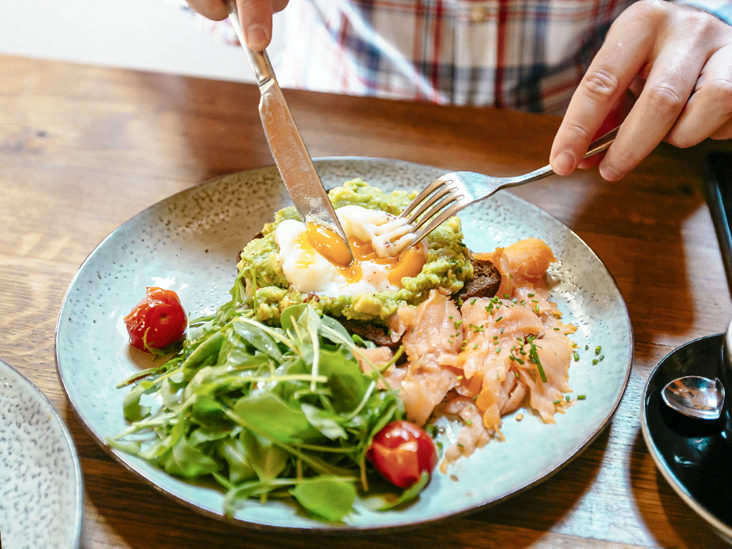 خانه نشینی کرونایی؛ فرصتی مناسب برای بهبود الگوی تغذیه