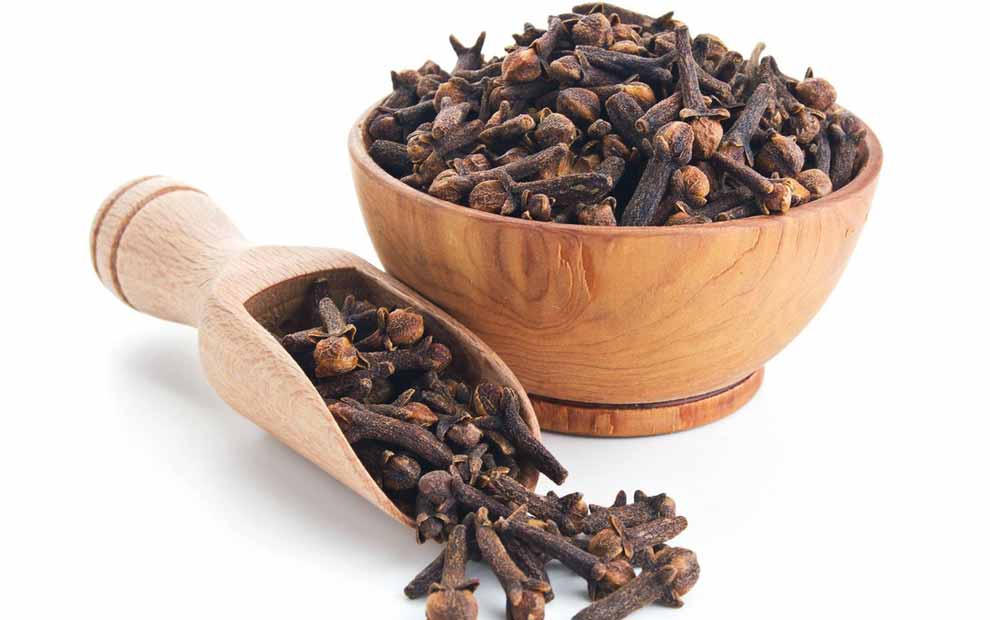 فواید خوردن 2 عدد میخک در روز+اینفوگرافیک