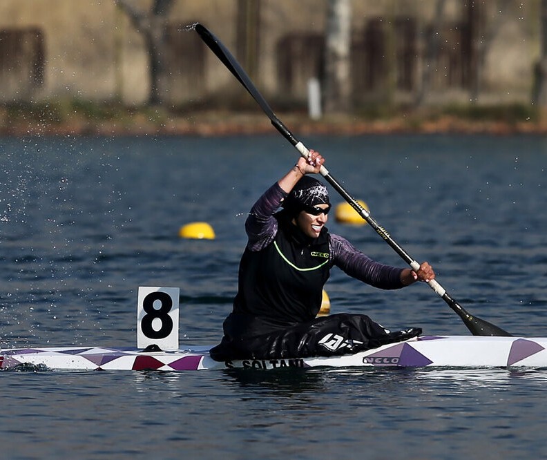 مرحله رفت مسابقات لیگ آب‌های آرام+ عکس