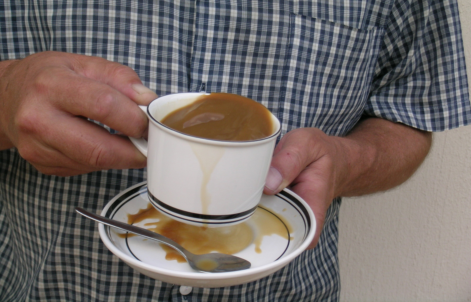 لرزش دست‌ها درمان دارد؟