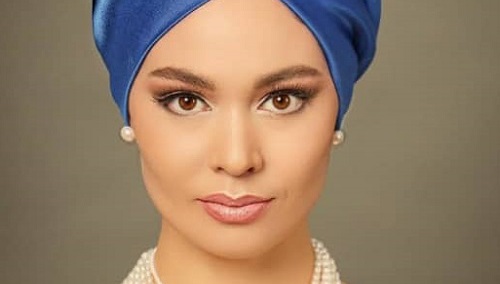 عذرخواهی بازیگر قزاقستانی از مردم ایران + عکس