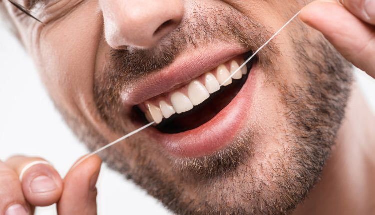 واقعاً چقدر بد است اگر نخ دندان نکشید؟