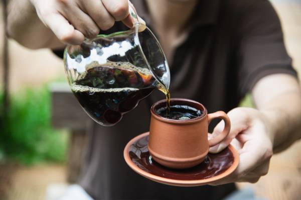  اینجوری قهوه بخورید که نابود می شید!