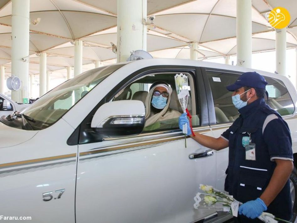 بازگشایی مرزهای زمینی قطر و عربستان با اهدای گل! + عکس