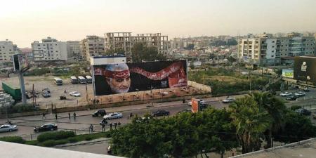 تصویر حاج قاسم در جاده منتهی به فرودگاه بیروت + عکس