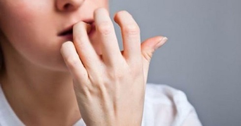 درمان ناخن جویدن با چند روش ساده و موثر