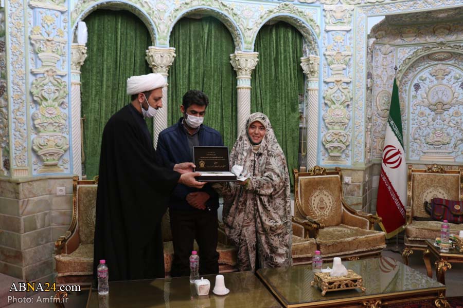 تشرف بانوی کلمبیایی به اسلام در حرم حضرت معصومه(س) + عکس