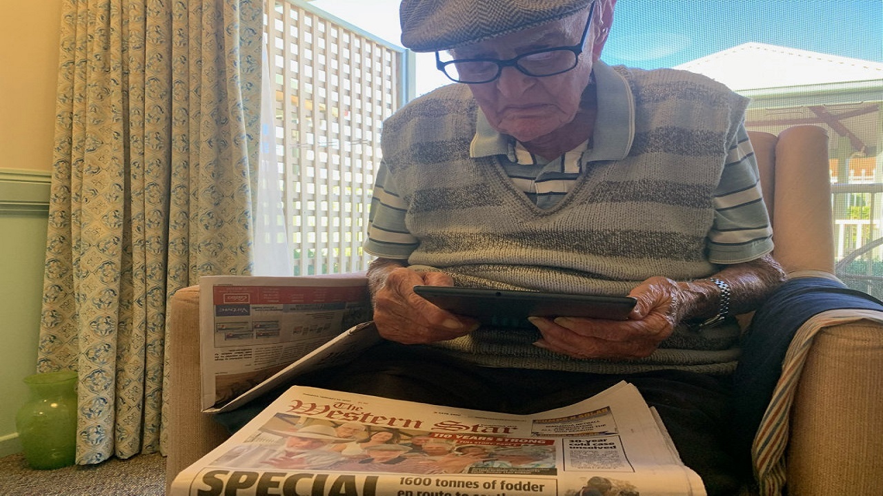 راز طول عمر جالب پیرمرد ۱۱۱ ساله + عکس