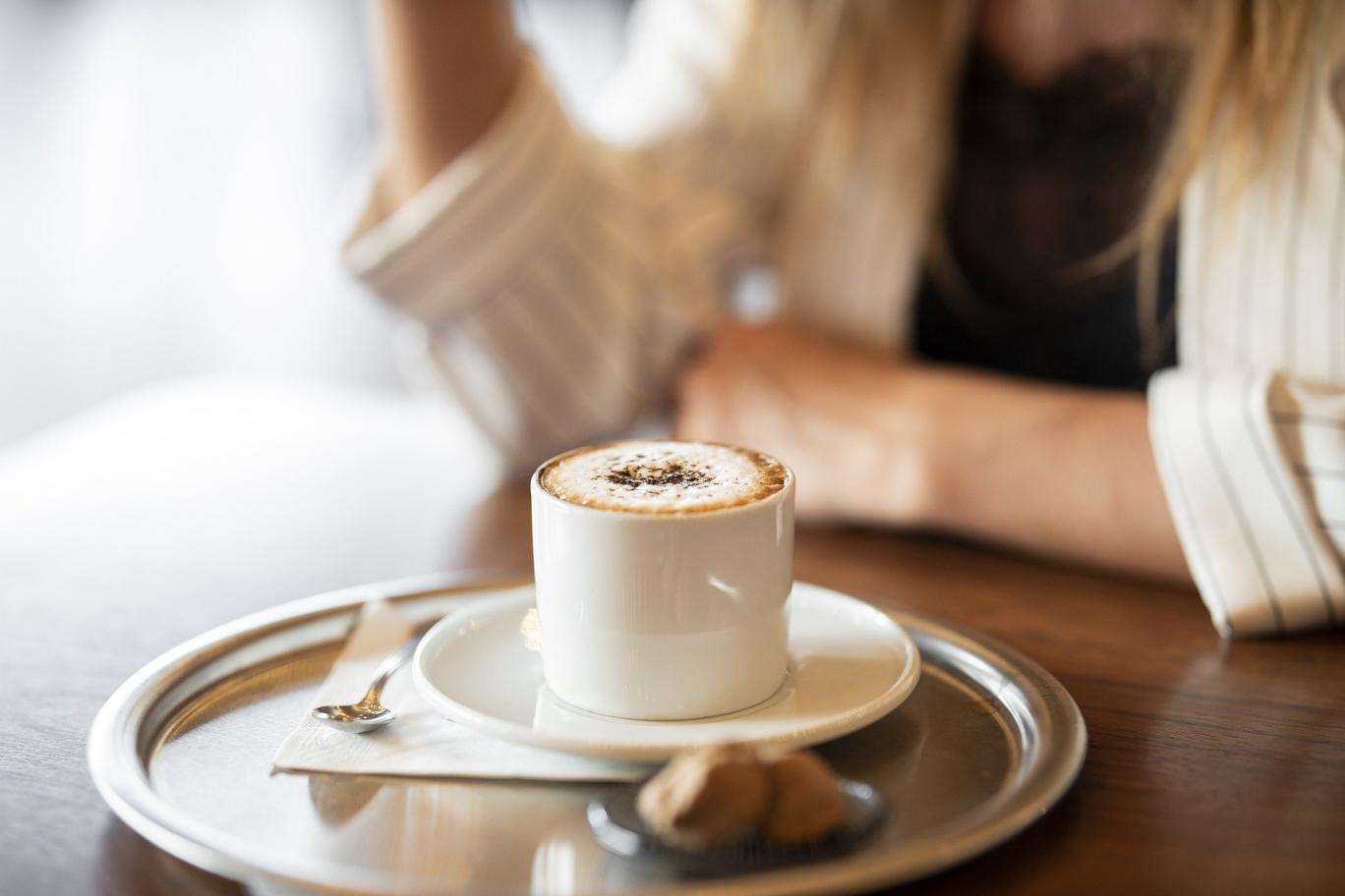 10 راهکار طلایی برای لذت بردن از یک فنجان قهوه سالم