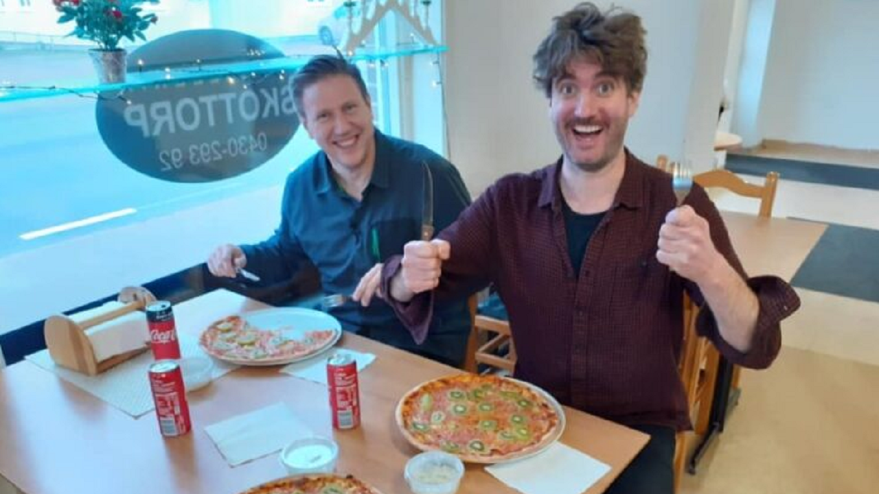 درخواست طلاق به خاطر پیتزا با کیوی! + عکس