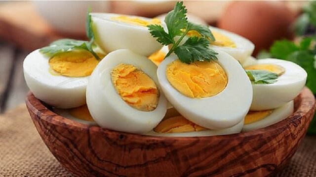ویتامین دی و ای بدن را با مصرف تخم مرغ تامین کنید