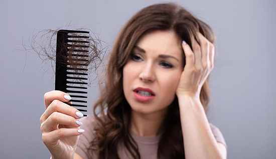 ۶ دلیل پزشکی درباره ریزش دائمی مو