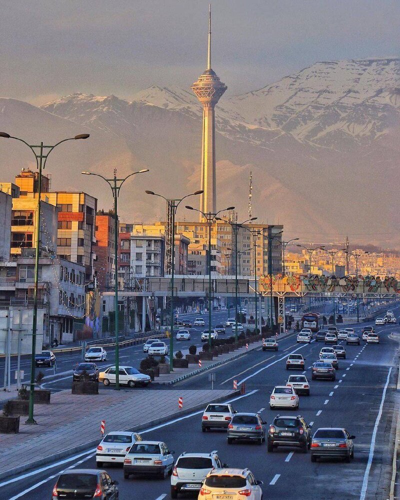  نمایی رویایی از برج میلاد و آسمان تمیز تهران+ عکس
