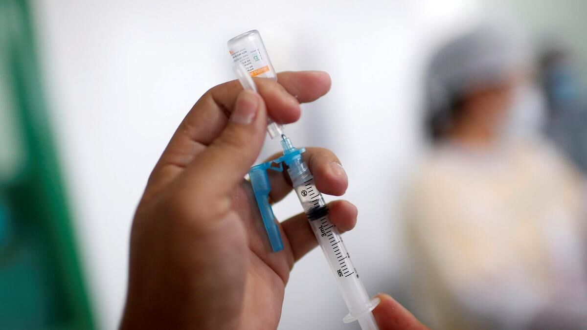 واکسن کرونا تا ۲۰ روز دیگر وارد و واکسیناسیون شروع می شود