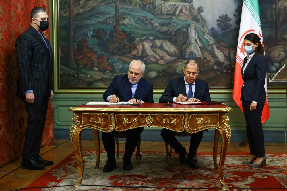 امضا موافقتنامه همکاری جمهوری اسلامی ایران و فدراسیون روسیه+ عکس