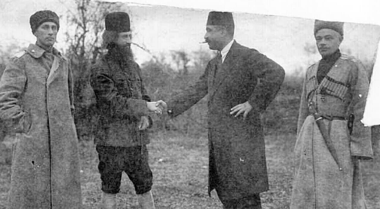 تصویری نایاب از میرزا کوچک خان + عکس