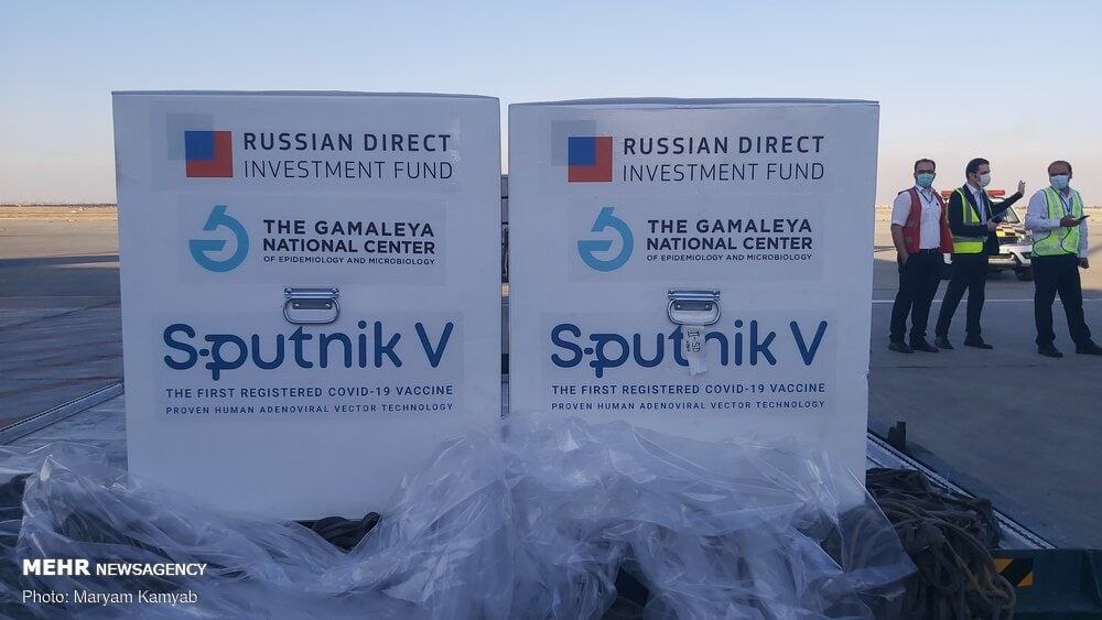 ورود اولین محموله واکسن روسی کرونا به ایران + عکس