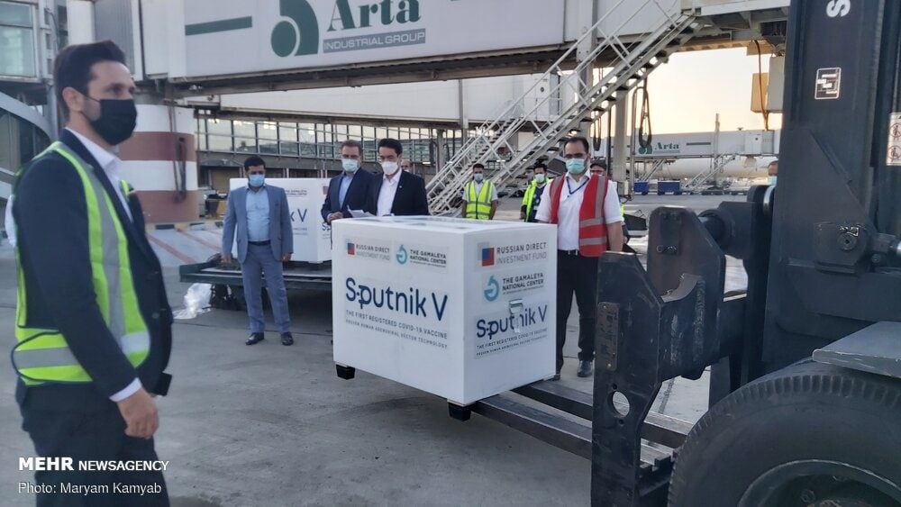 واکنش جهانپور به شایعه کاهش واردات واکسن کرونای روسی +‌عکس