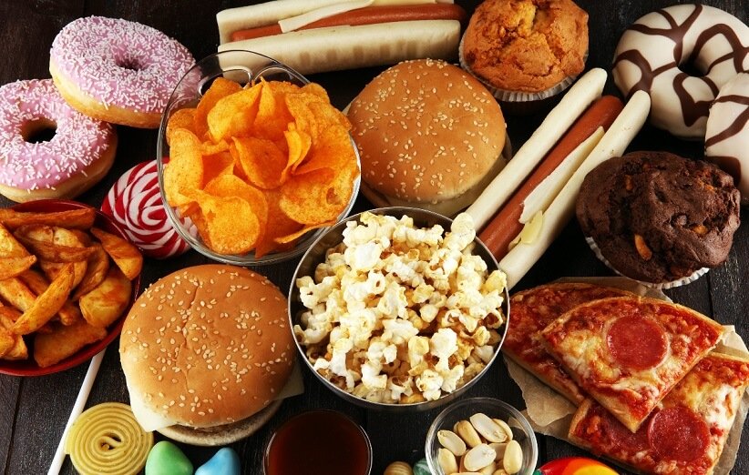 برای اینکه دچار بیماری قلبی نشوید این ۳۲ خوراکی را نخورید