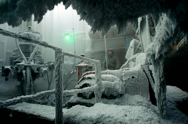 دکل های نفتی یخ زده سیبری + عکس