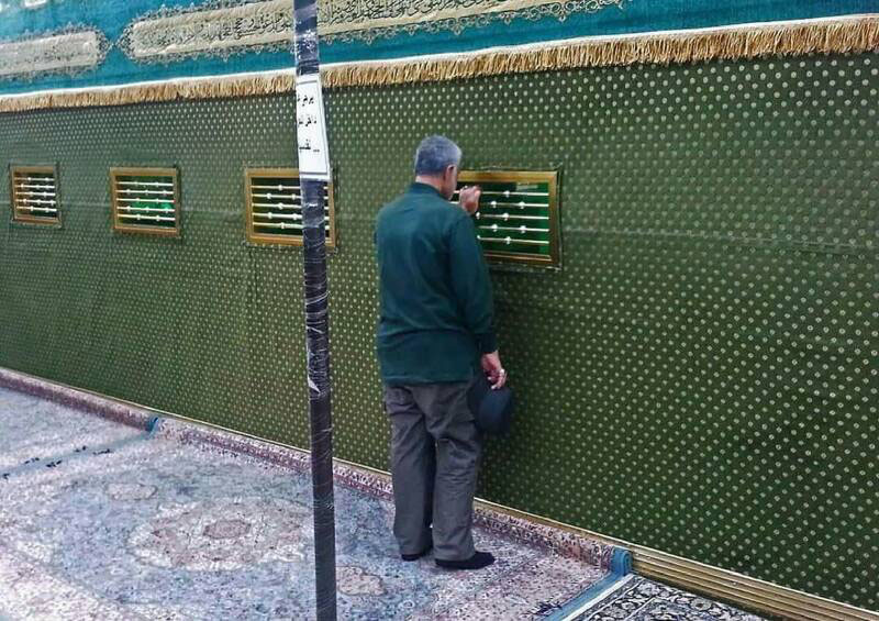 حاج قاسم در حرم امامین عسکریین + عکس