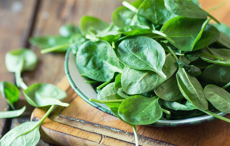 این سبزی را به رژیم غذایی روزانه خود اضافه کنید+ 7دلیل 