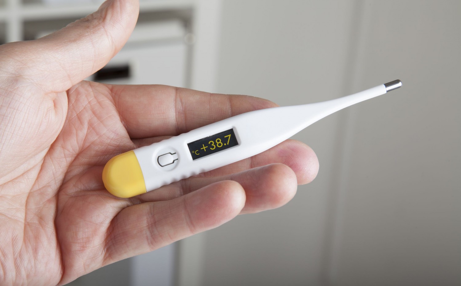 دمای بدن در کرونا چقدر بالا می‌رود؟