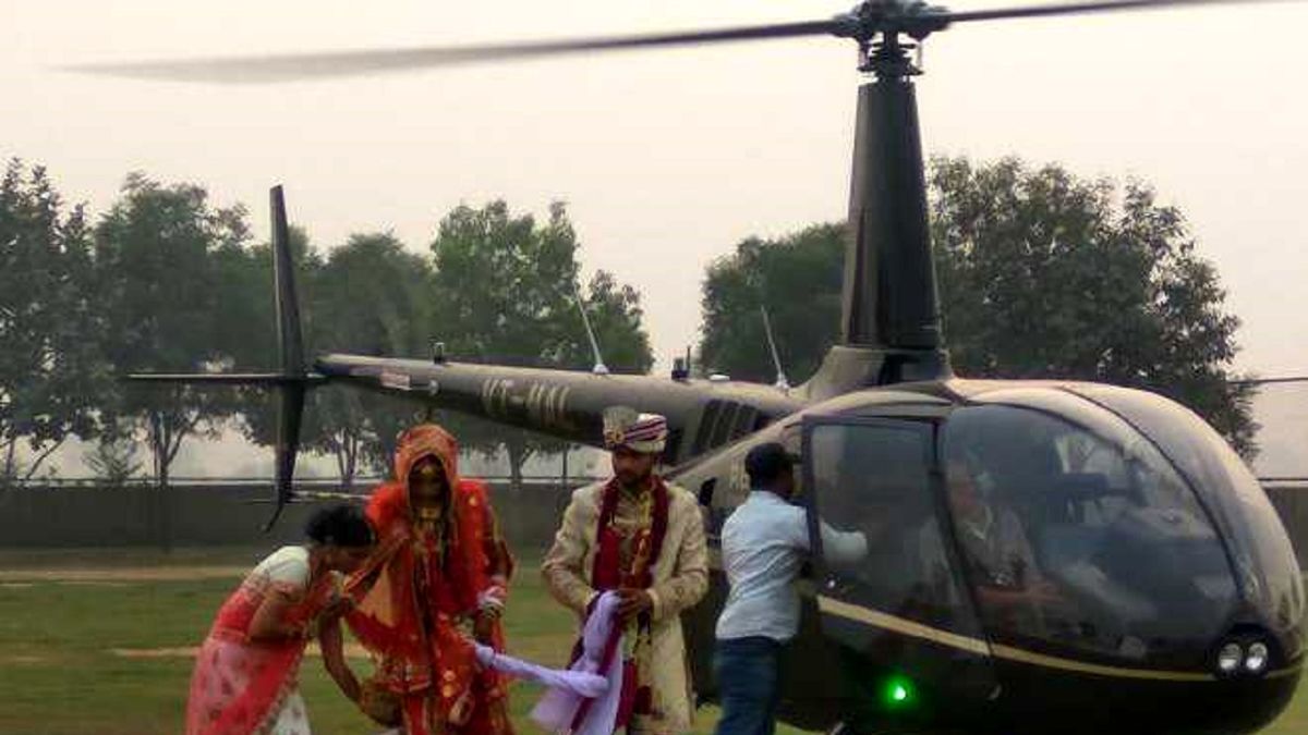 ماشین عروس، عروس و داماد هند سوژه شد!+عکس