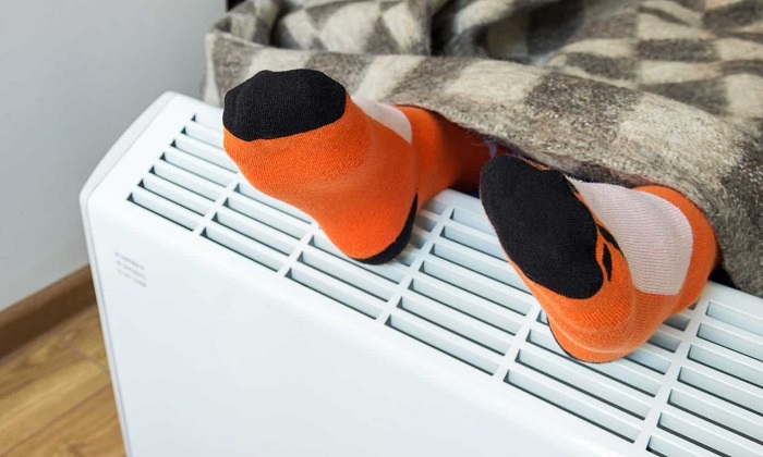 چگونه پاهای خود را گرم کنیم+ دلایل سردی پا