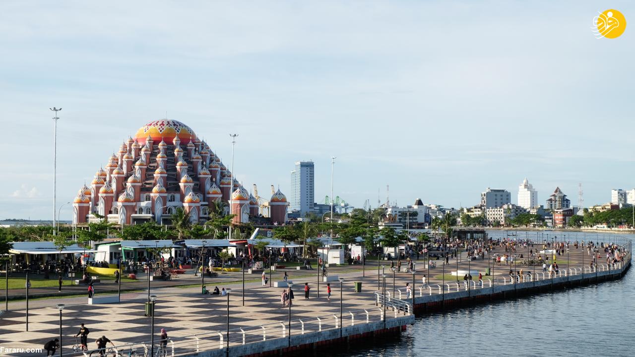 مسجدی عجیب که ۹۹ گنبد دارد + عکس