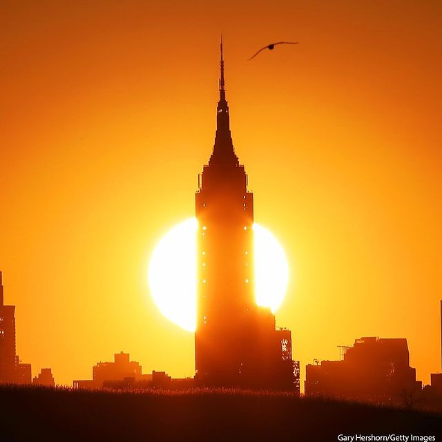 نمایی از طلوع خورشید در نیویورک + عکس