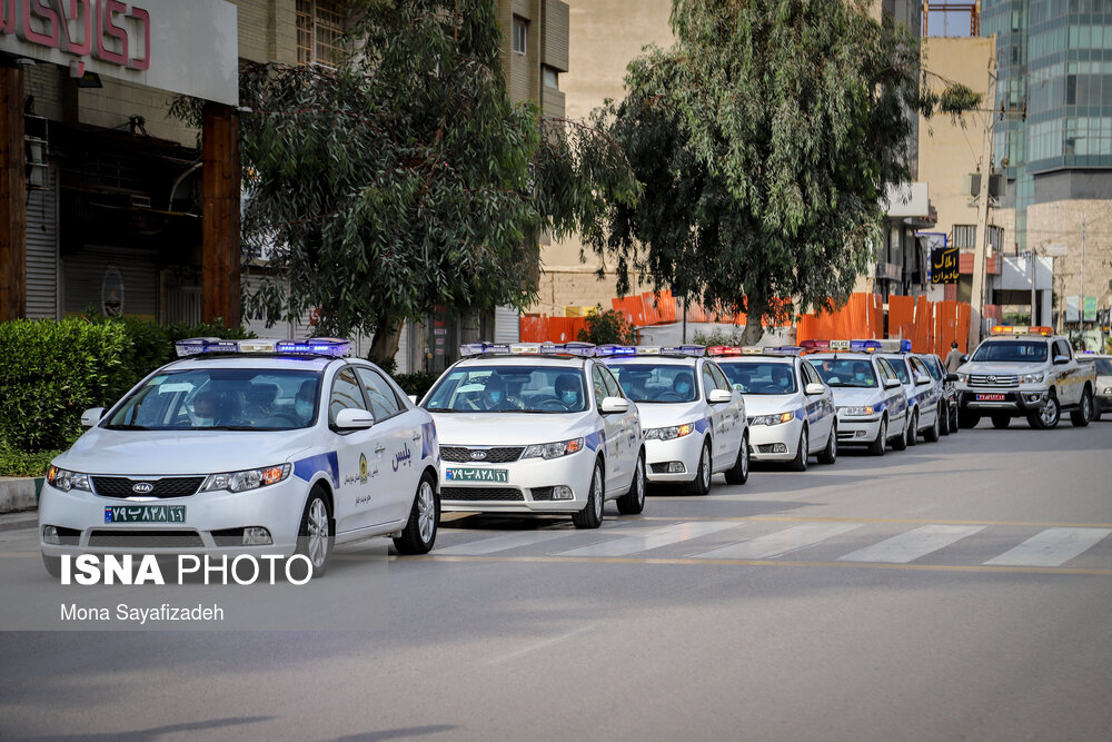 مانور خودرویی هشدار کرونا در اهواز + عکس